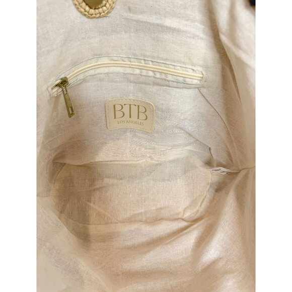 BTB Los Angeles Black Trim Odesa Tote NWT - Picture 9 of 9